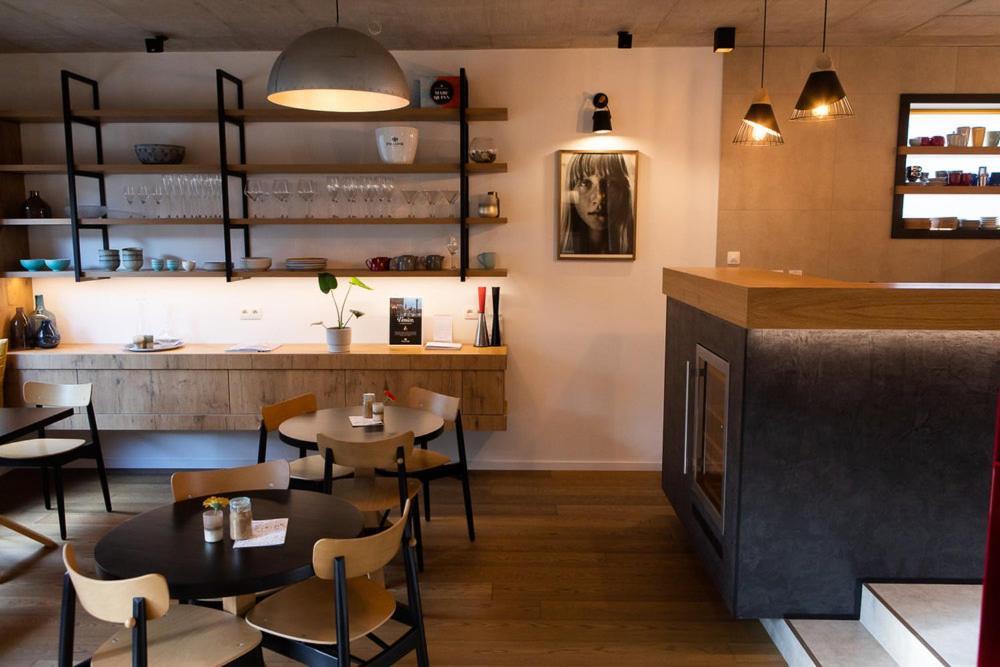 Vigeo Lounge B&B Coffee บอยนิตแซ ภายนอก รูปภาพ