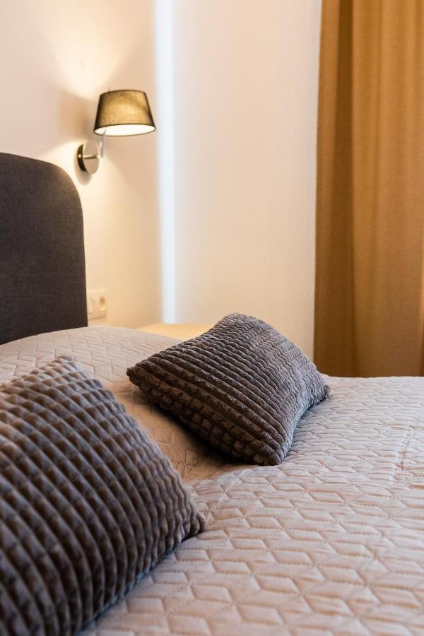 Vigeo Lounge B&B Coffee บอยนิตแซ ภายนอก รูปภาพ