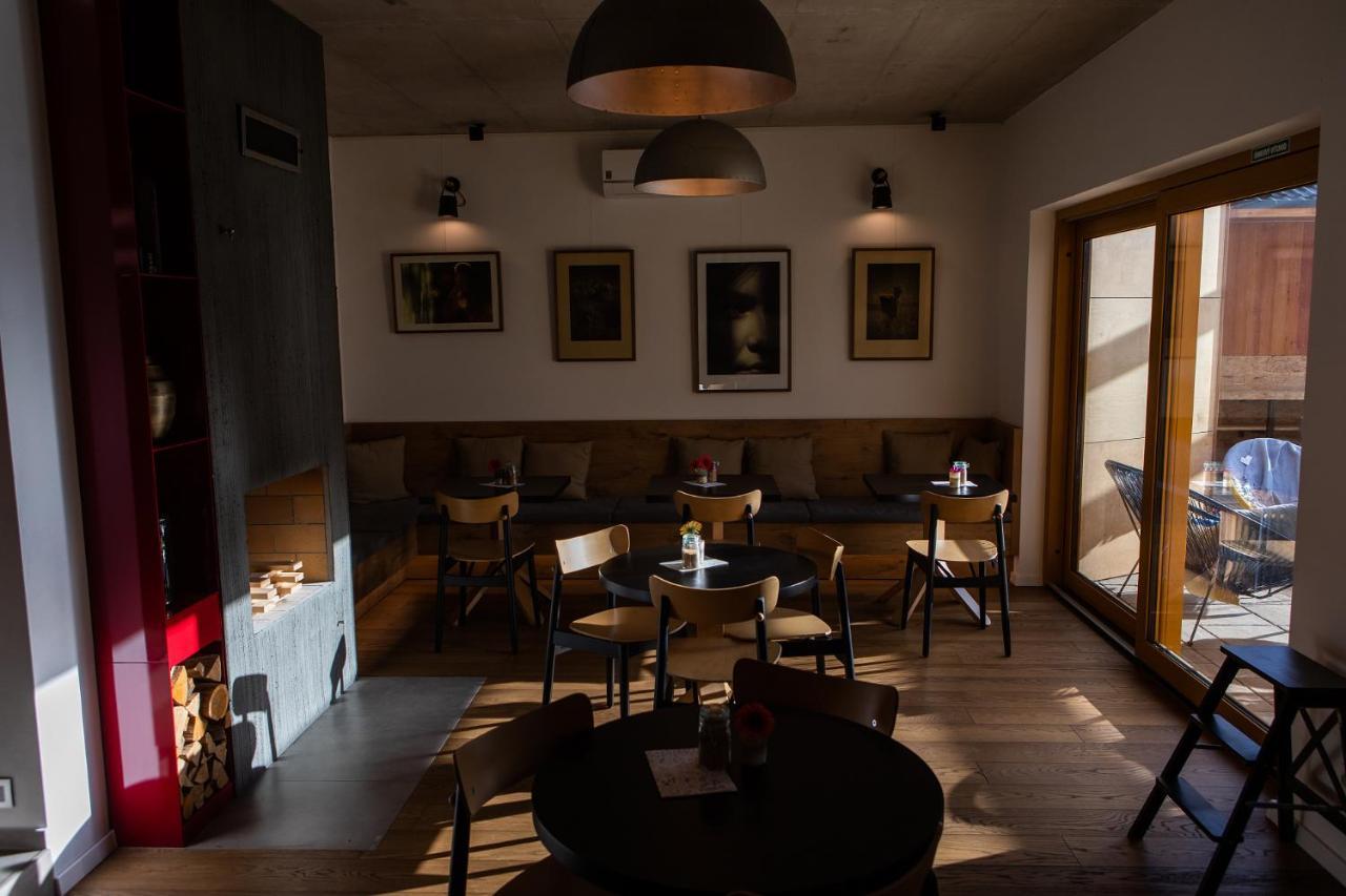 Vigeo Lounge B&B Coffee บอยนิตแซ ภายนอก รูปภาพ
