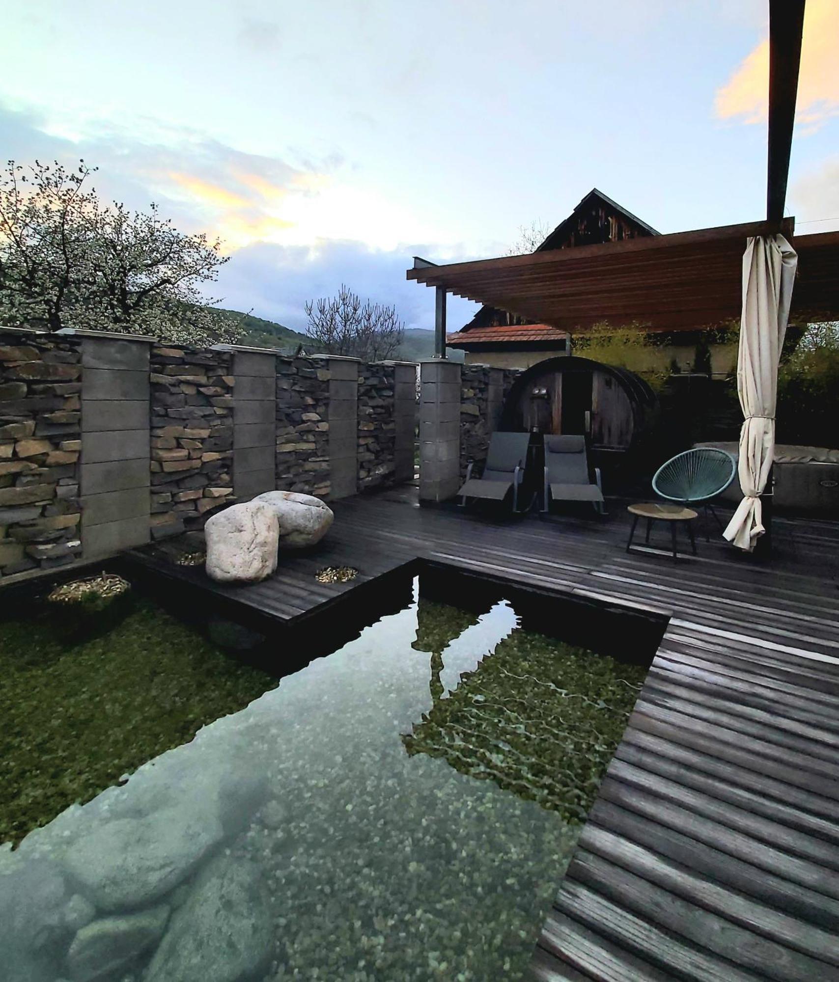 Vigeo Lounge B&B Coffee บอยนิตแซ ภายนอก รูปภาพ