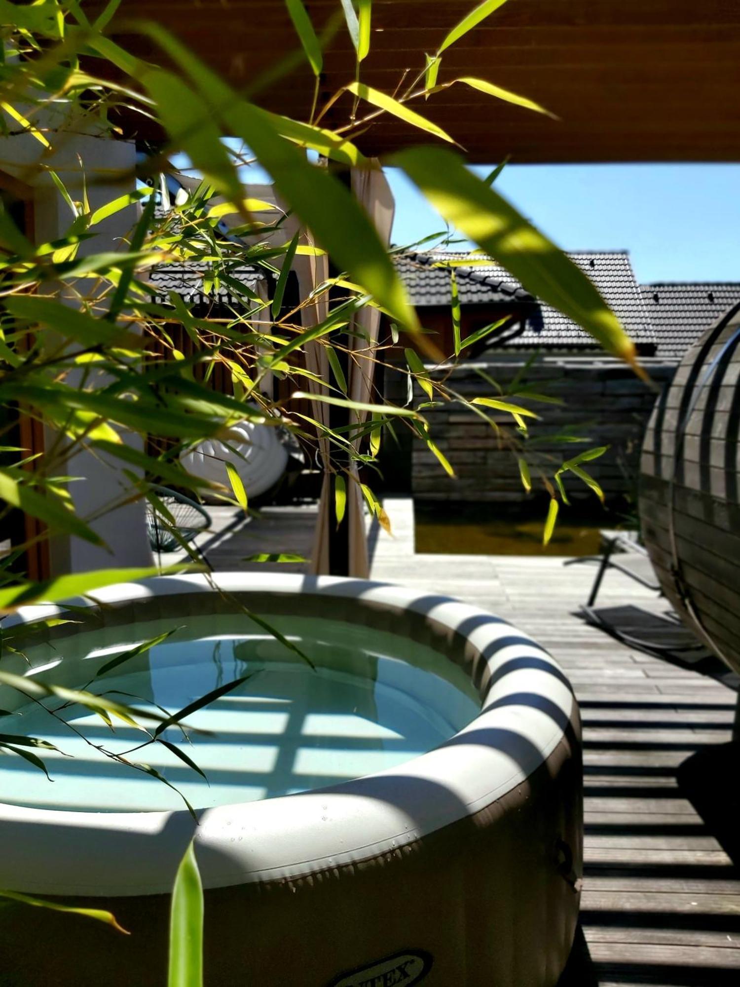 Vigeo Lounge B&B Coffee บอยนิตแซ ภายนอก รูปภาพ